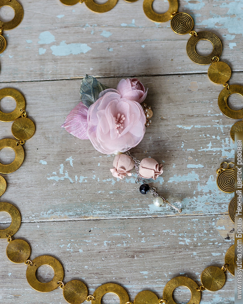 Брошь 'Нежный цветок' розовая