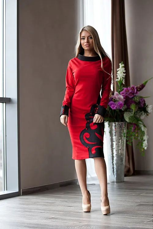 Платье "Художница" red