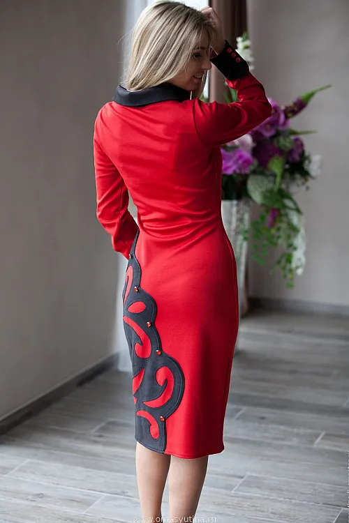 Платье "Художница" red