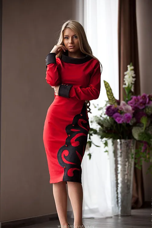 Платье "Художница" red