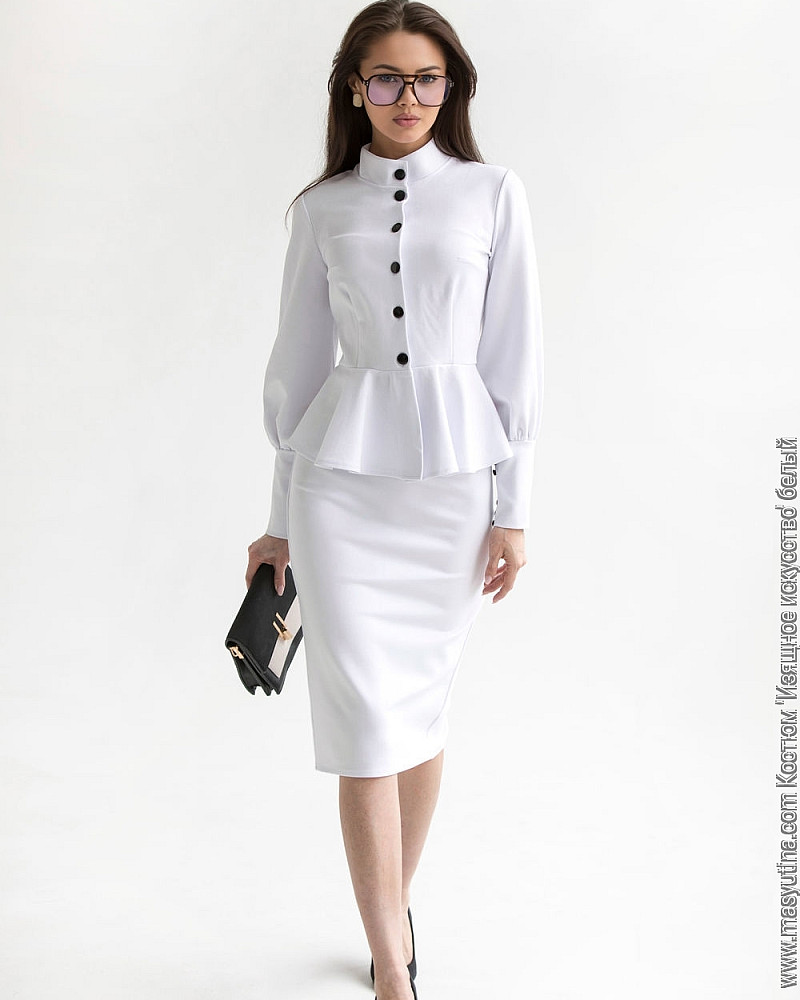 Костюм 'Изящное искусство' белый женский