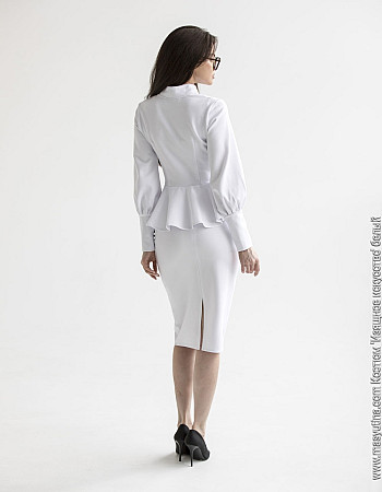 Костюм 'Изящное искусство' белый женский