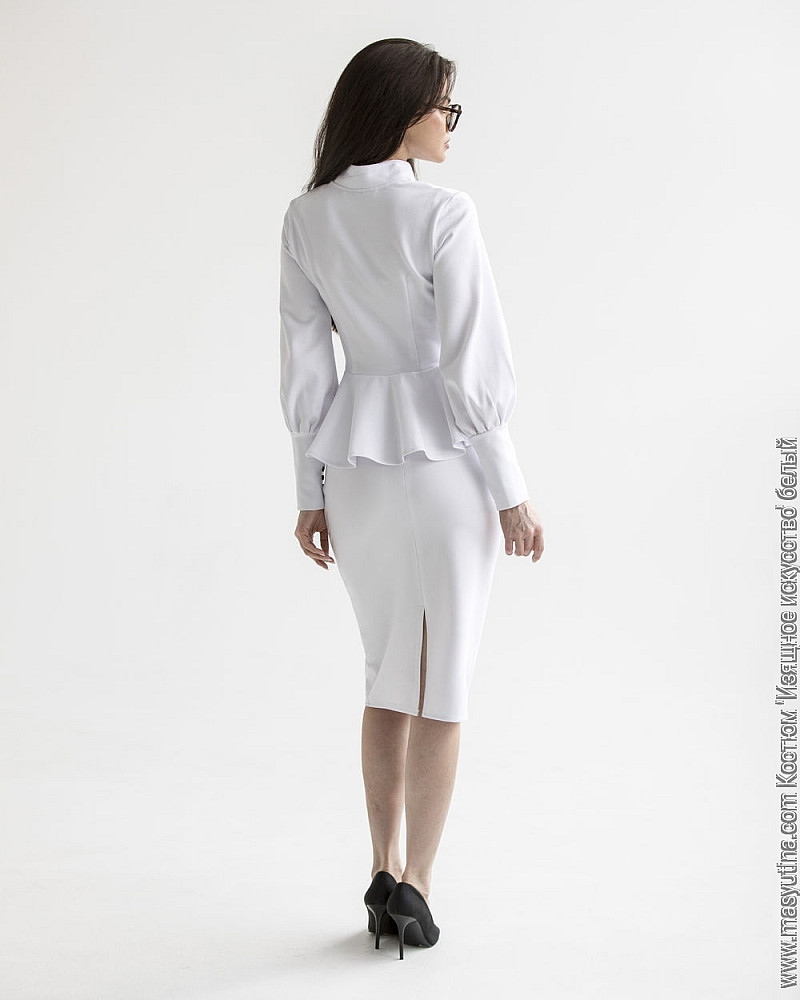 Костюм 'Изящное искусство' белый женский